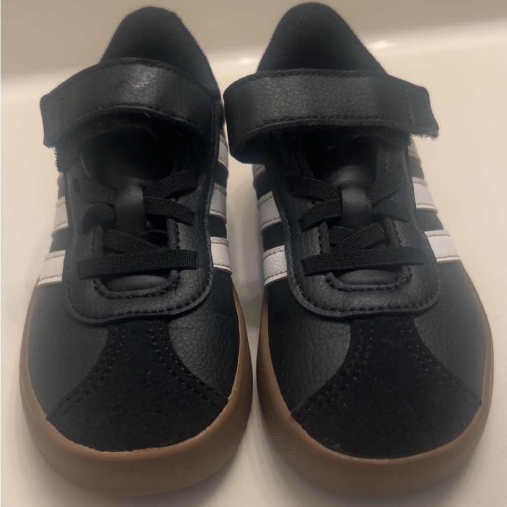 Kids Adidas VL Court